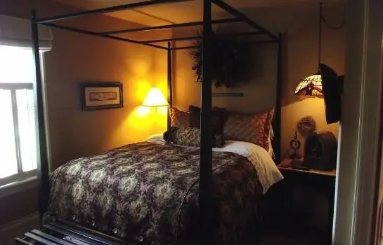 Historic Davy House Bed & Breakfast 