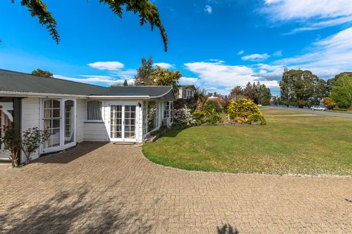 Te Anau Holiday Houses - Lakeside House 