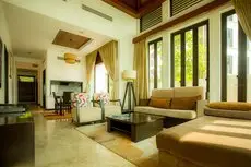 Borneo Beach Villas 