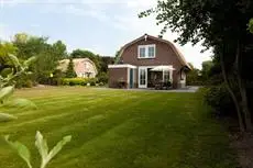 Het Eerste Huisje vacation home 