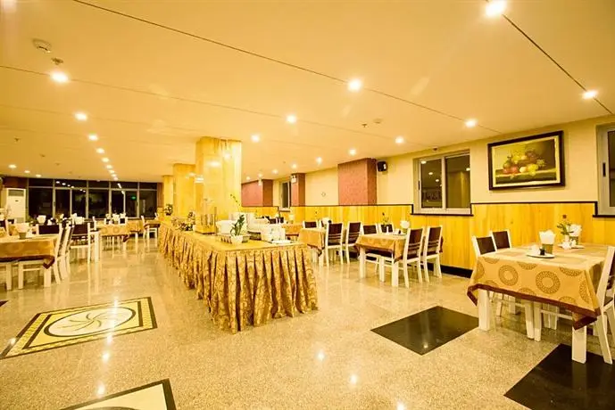 Golden Rain 2 Hotel 