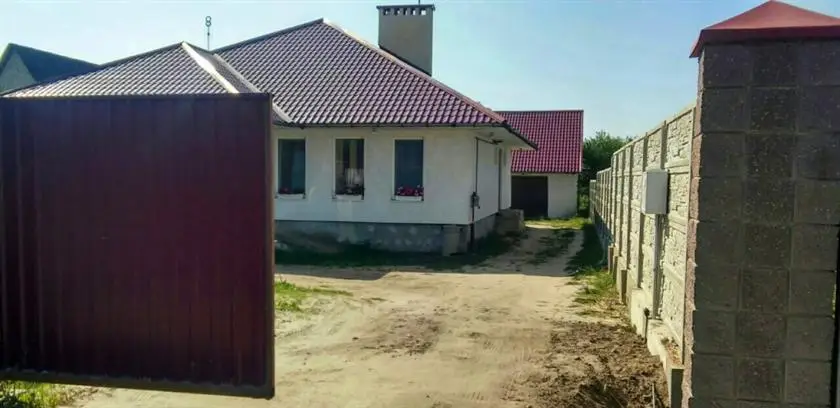 Zadvortsi Holiday Home 