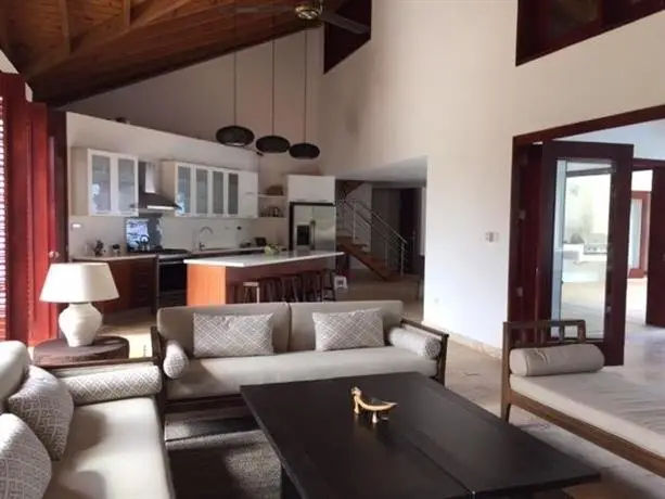 4-Bedroom Casa Palmar