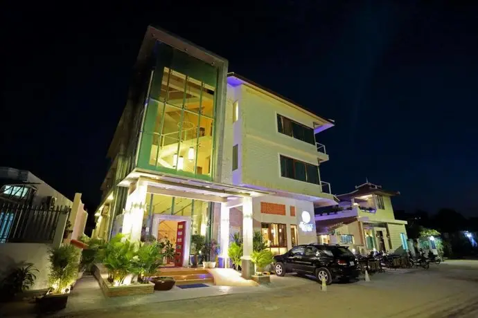 Deluxx Boutique Hotel and Serviced Apartment