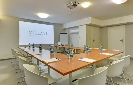 Villa 21 