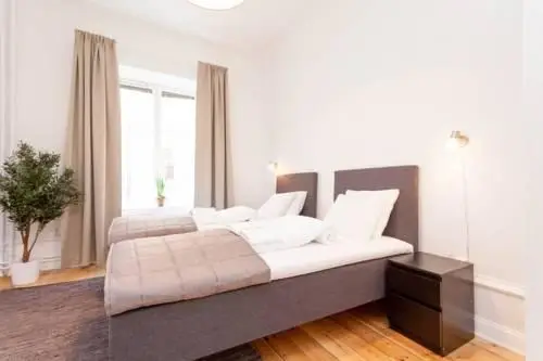 ApartDirect Sveavagen II 