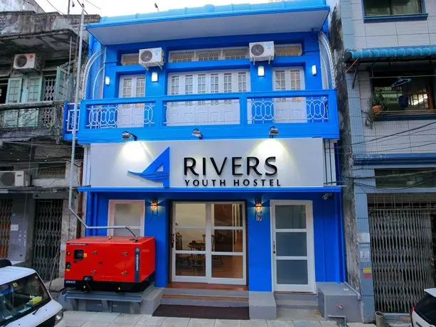 Four Rivers Youth Hostel 