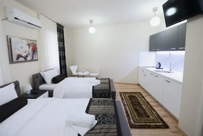 Millenium Travel Apartments 