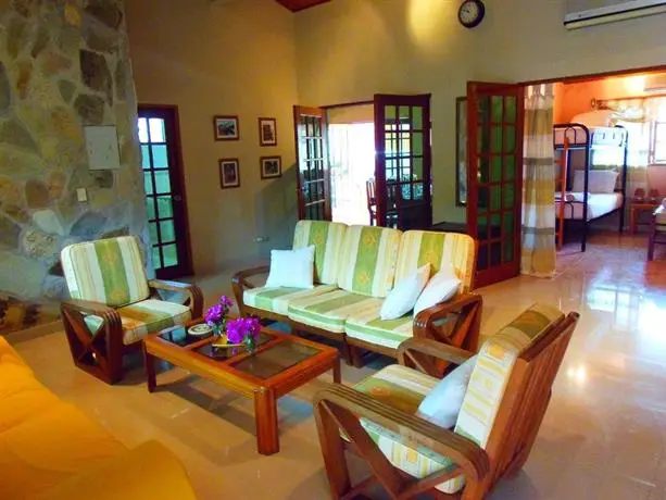 Spacious Casa Ken with Golf Cart