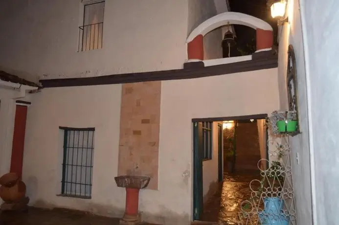 Casa Solariega Hostal B&B