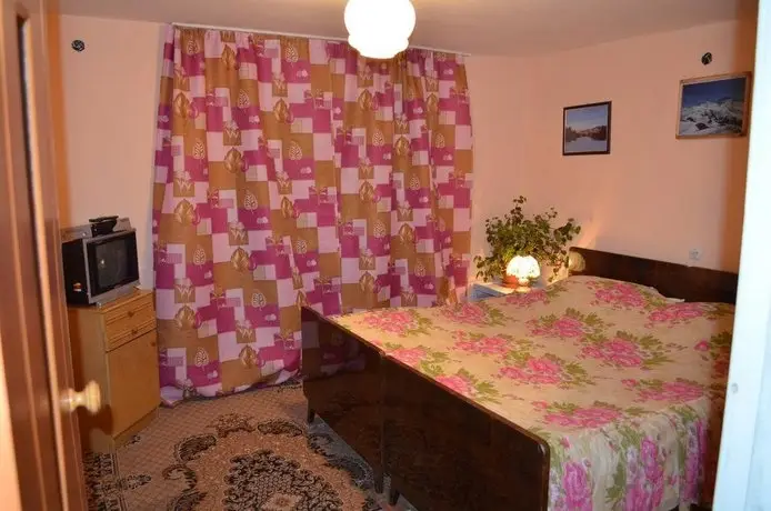 Guest House on Derbisheva 