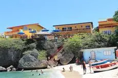 Bahia Apartments & Diving 