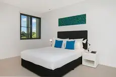 Saltwater Suites - 1 2 & 3 Bed Waterfront Apartments 