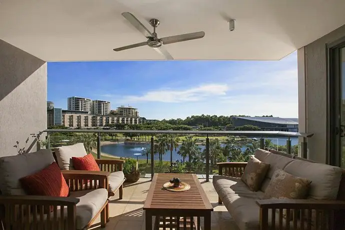 Saltwater Suites - 1 2 & 3 Bed Waterfront Apartments 