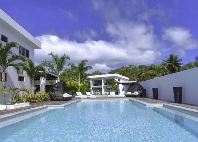 Crystal Blue Lagoon Villas 