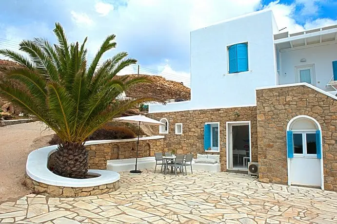 Adikri Villas & Studios 