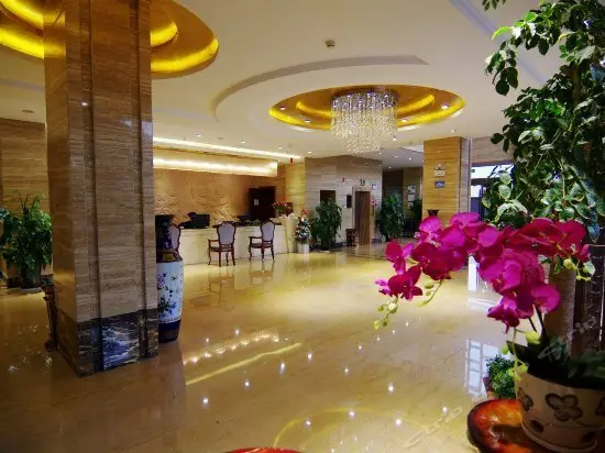 Ruili Star World Hotel