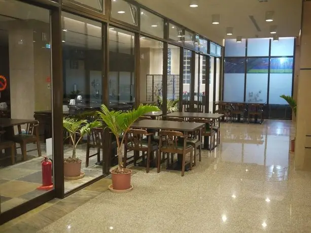 Qin Hai Hotel