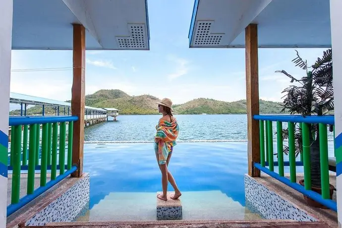 Coron Underwater Garden Resort 