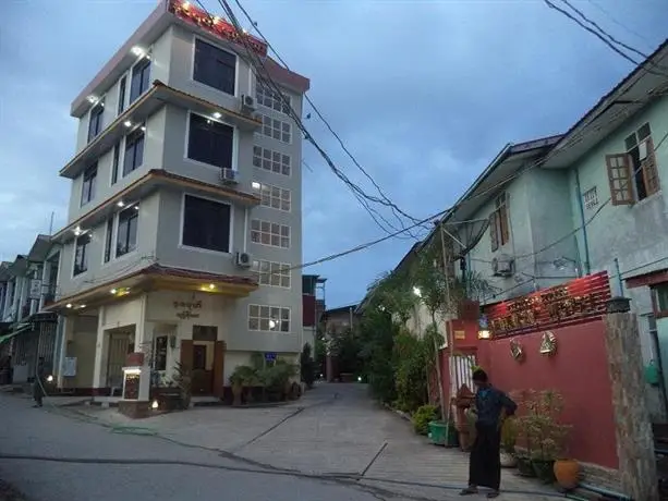 Nawarat Motel