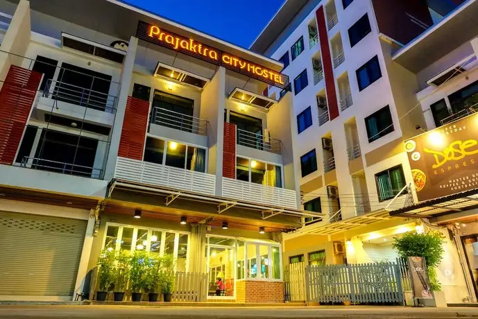 Prajaktra City Hostel