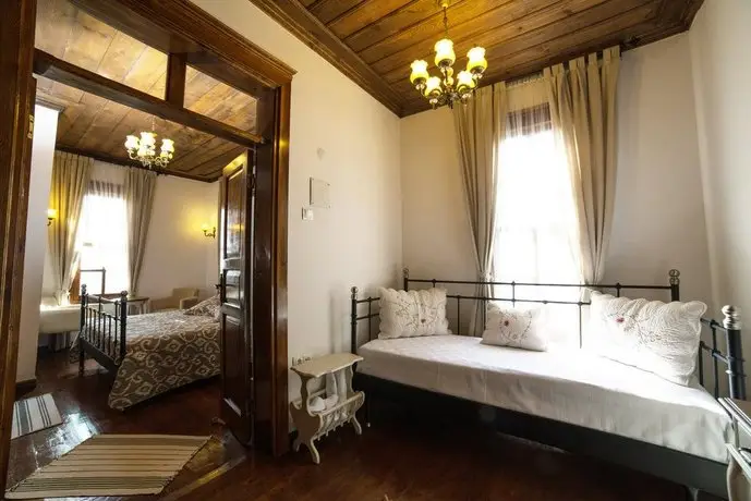 Aristonicus Boutique Hotel