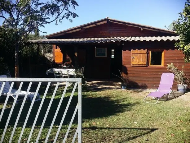 Chalet En Bois a 500m De La Mer