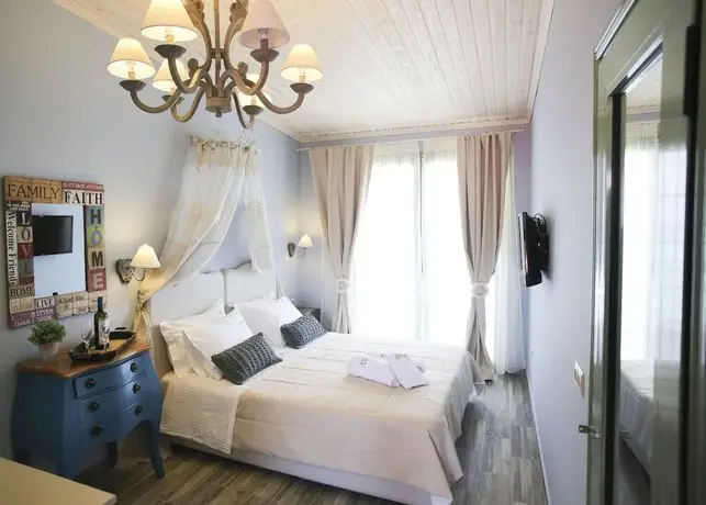 Alkionides Boutique Rooms 