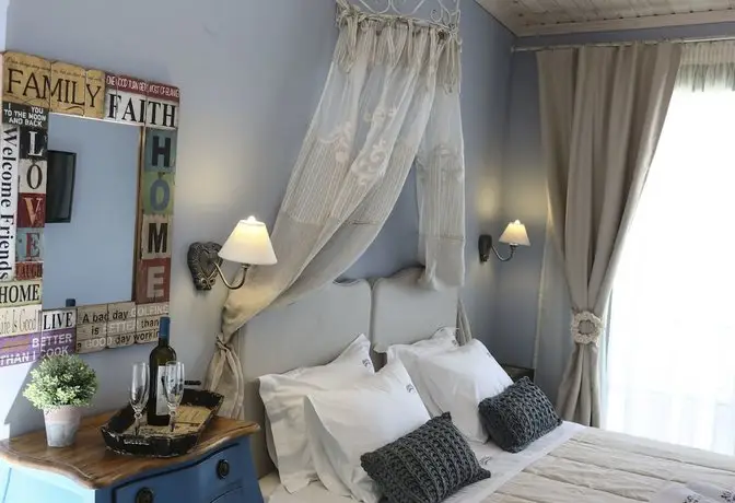 Alkionides Boutique Rooms 