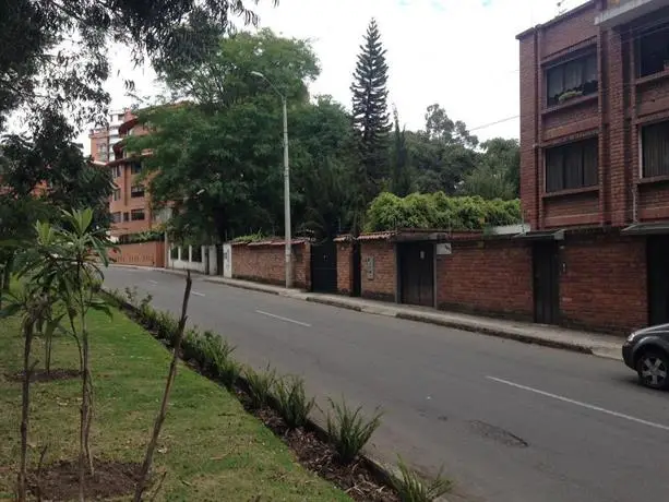 Los Cipreses Frente Rio