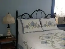 Lost Bayou Guesthouse B&B 