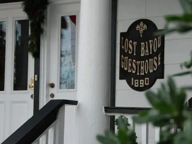 Lost Bayou Guesthouse B&B 