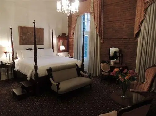 Lafitte Guest House 