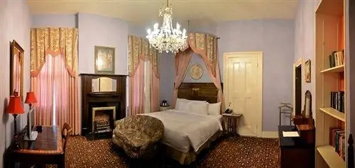 Lafitte Guest House 