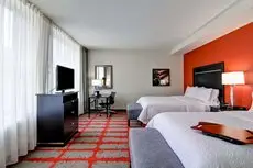 Hampton Inn and Suites Cincinnati - Downtown 