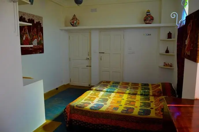 Holi-Wood Guesthouse 