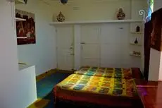 Holi-Wood Guesthouse 