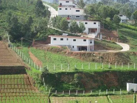 Mountain Top Holiday Home Ooty 