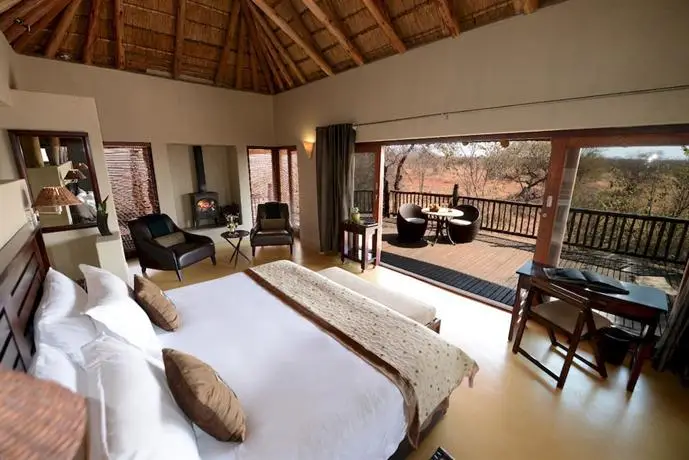 Etali Safari Lodge 