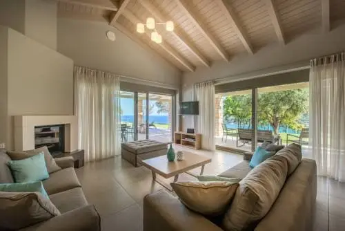 Artina Luxury Villa