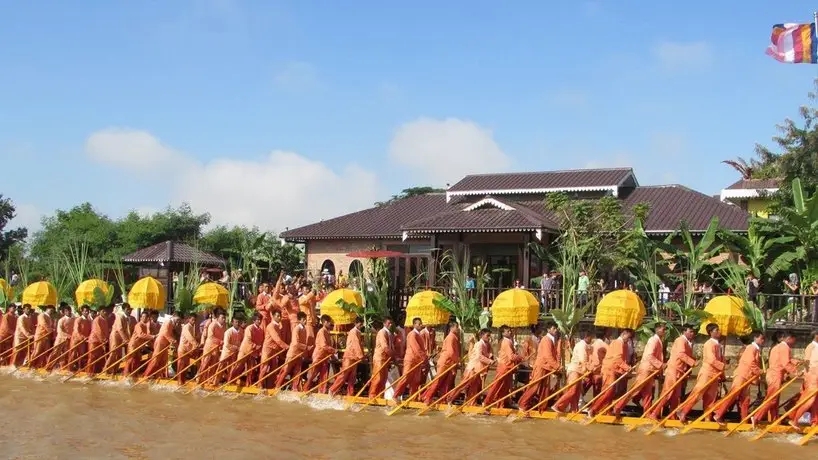 Thanakha Inle Hotel 