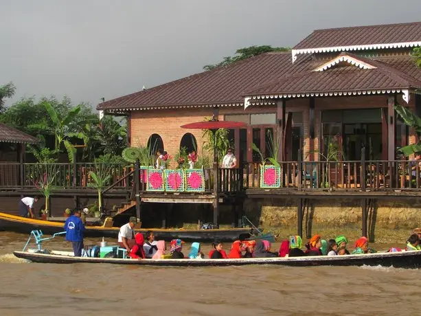 Thanakha Inle Hotel 