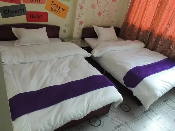 Ha Long Happy Hostel - Adults Only