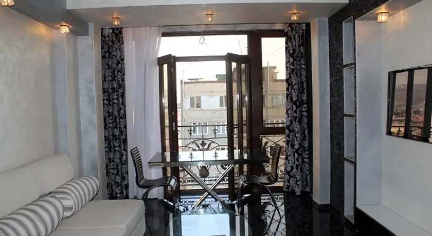 Home Elite - Luxury Apartment at Koghbatsi Street 