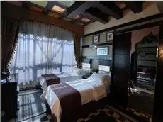 Roomi Suites Hotel 