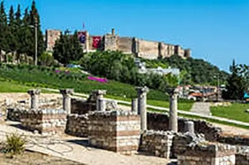 Ephesus Selcuk Castle View Suites 