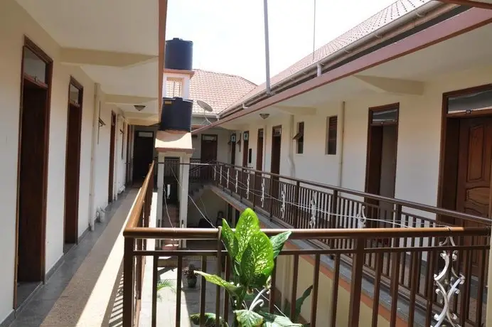 Uhuru 50 Hotel Kasese 