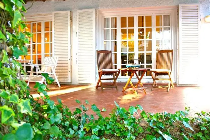 Cozy Marine Villa Next To The Beach 