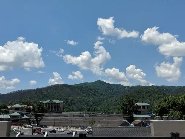 Country Inn & Suites by Radisson Gatlinburg TN 