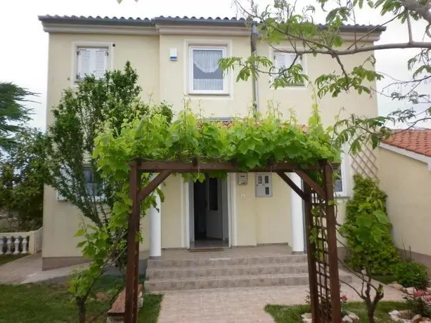 Holiday House Stinjan - Kozada